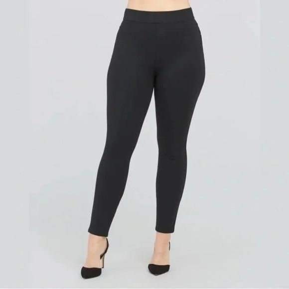 Spanx The Perfect Ankle Pant in BlackSz: L